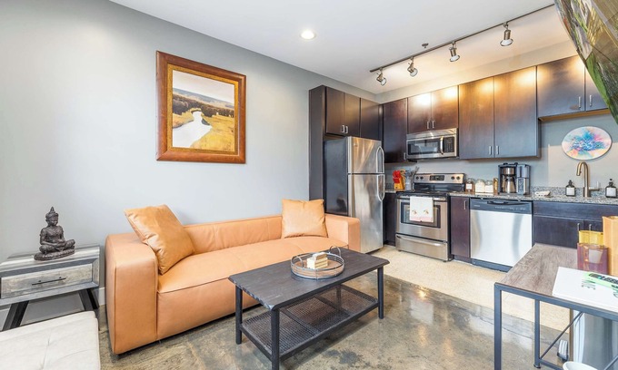 Roanoke Appartement | The West End Flats Su