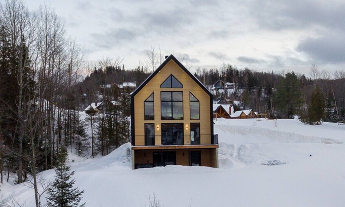 Saint Come Cabine | The Whistler Spa and Ski