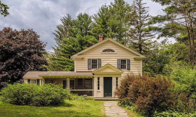 Craryville Maison | The Whistling Oak: Pristine Pond | Tranquility