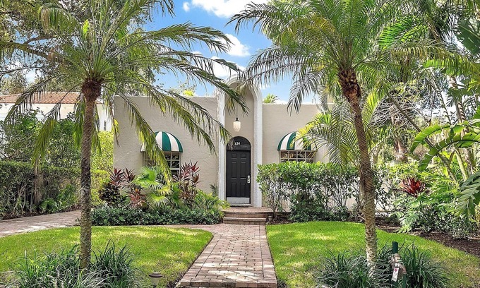 Poiciana Park II Maison | The White Flamingo - Tropical Pool Escape with Guest Cabana