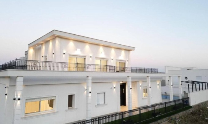 Qiryat Shemona Maison | The White House