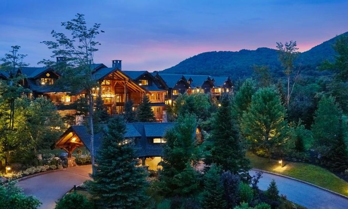 Lake Placid Station Balnéaire | The Whiteface Lodge