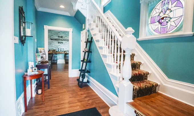 Whitewater Region Hôtel | The Whitewater Inn