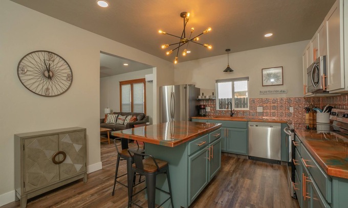 Fruita Appartement | The Whole Enchilada, Downtown Fruita! Friendly, Fast Wifi