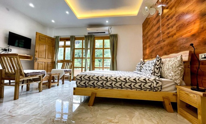 Mandi Hôtel | The Wild Yak