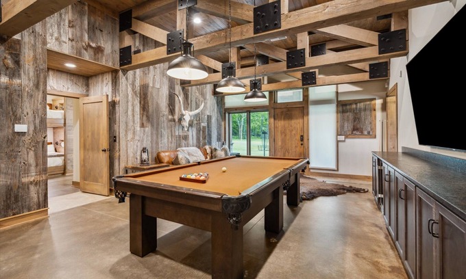 Princeton Maison | The Wilderness Lodge | Private 440-Acre Luxury Escape Outside of Kansas City