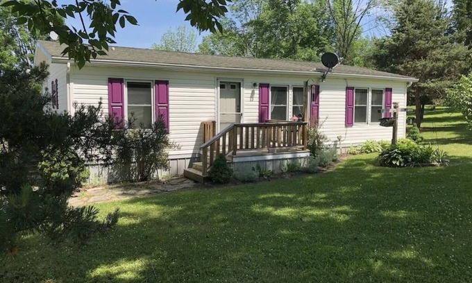 Valois Maison | Lac Seneca / Sentier du cœur du vin / Spa / 6 acres privés et pittoresques / Animaux de compagnie