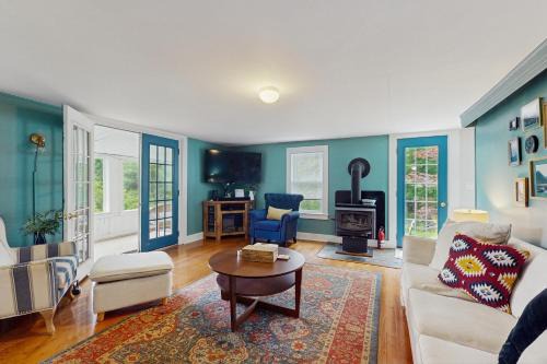 Wolfeboro Maison | The Wolfeboro House
