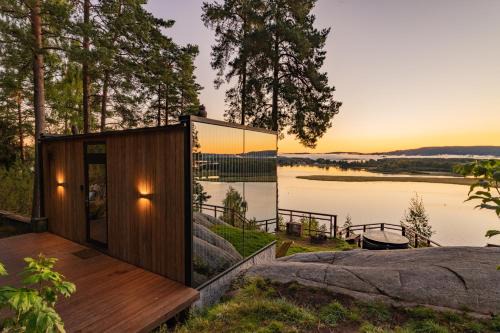 Rlingen Cabine | The WonderInn Mirrored Glass Cabin - Wonderinn Delta