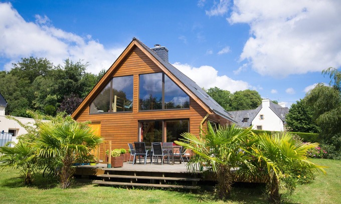 Mur-de-Bretagne Maison | L'ecrin de bois et son espace bien-être