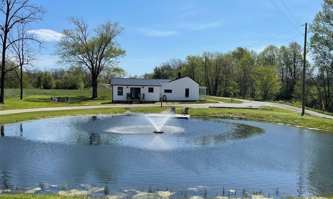 Falmouth Autre | The York House at Catawba Farm - 30 minutes from the Ark Encounter