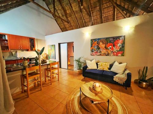 Greater Johannesburg Metropolitan Area Chalet De Ski | The Zen-Den - Subtle Charm & Luxury in Bryanston