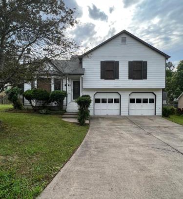 Acworth Maison | TheCornerWhiteHouse