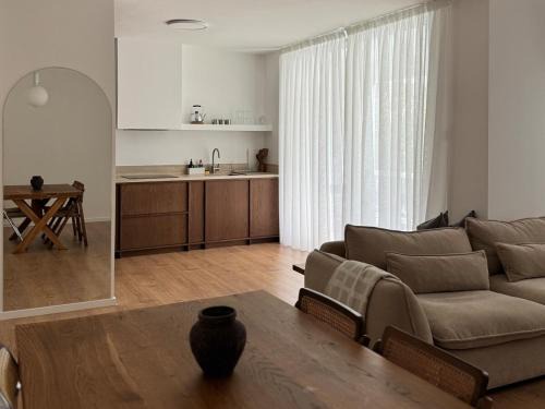 Lykabittos Appartement | Themelio Living 2-Bed Apartment Nicosia City Centre