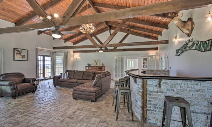 Theriot Maison | Theriot Camp Outdoor Dreaming Retreat with Dock!