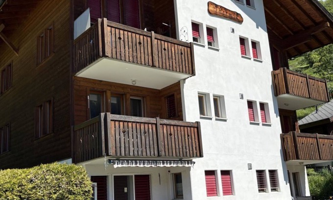 Reckingen Appartement | Thermik 3 1. OG Süd by Interhome