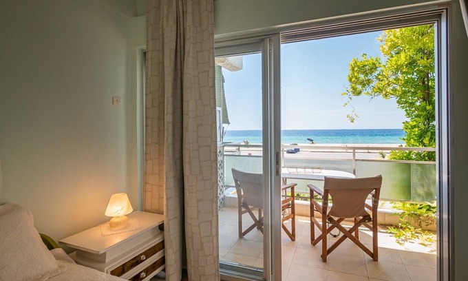 Nea Playia Maison | Thetis Seafront Home by RentalsPro