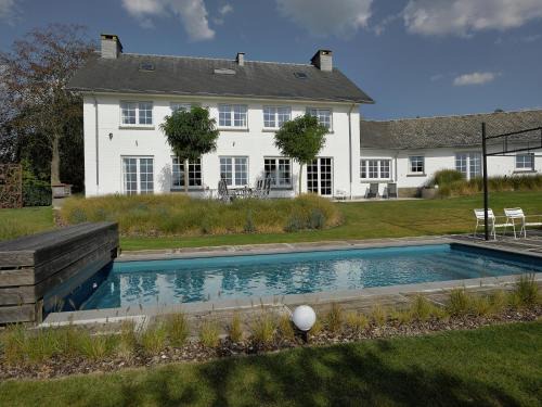 Theux Villa | Theux Villa with Sauna