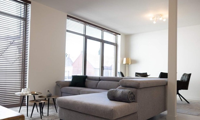 Belsele Appartement | This apartment is a 1 bedroom(s), 1 bathrooms, located in Sint-Niklaas, Vlaams Gewest.