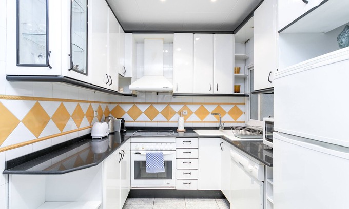 Sant Andreu de Palomar Appartement | This apartment is a 2 bedroom(s), 1 bathrooms, located in Barcelona, Catalunya.