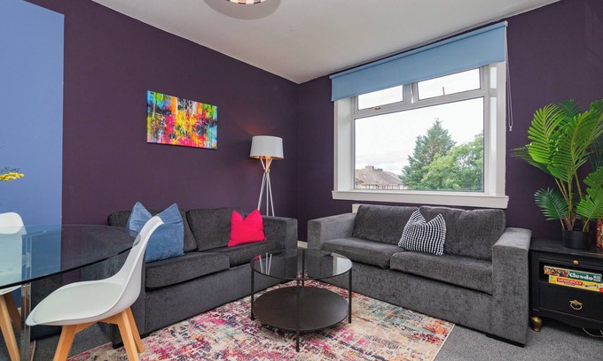 Motherwell Appartement | This apartment is a 2 bedroom(s), 1 bathrooms, located in Motherwell, .