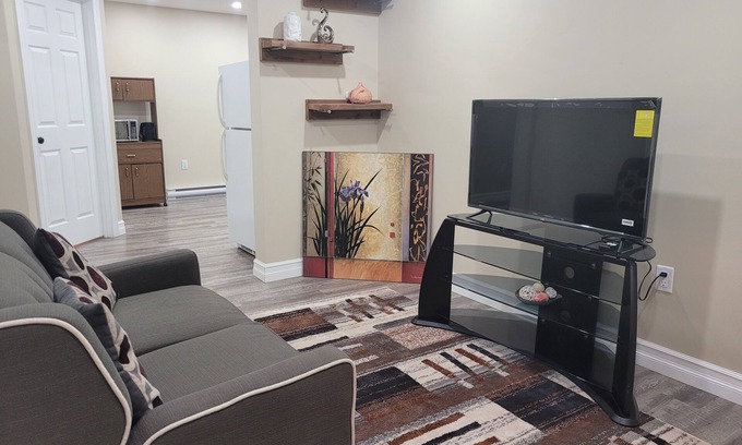 Saint John Appartement | This beautiful comfy basement apartment 5 minutes from the park.