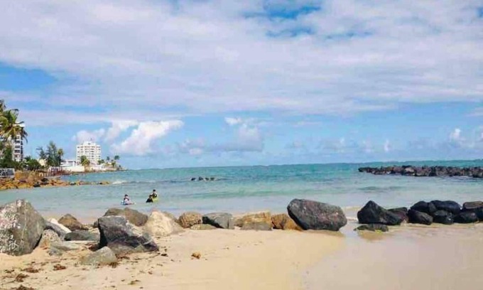 Punta Las Marias Maison | This bungalow is a 2 bedroom(s), 1 bathrooms, located in San Juan, PR.