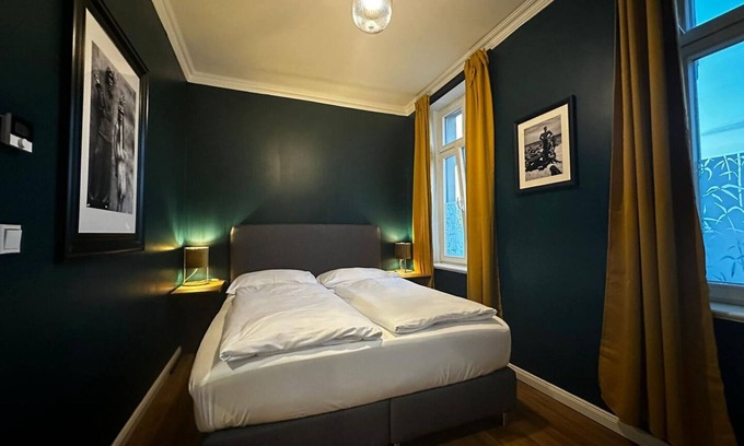 Altlindenau Appartement | This cozy duplex apartment offers everything you need for a comfortable stay.