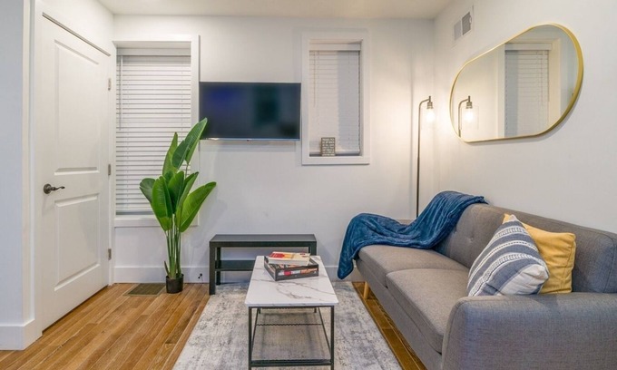 Corn Hill Maison | This house is a 1 bedroom(s), 1 bathrooms, located in Rochester, NY.