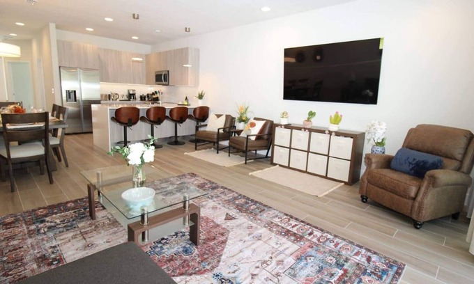 Silver Creek Maison | This house is a 4 bedroom(s), 3 bathrooms, located in Clermont, FL.