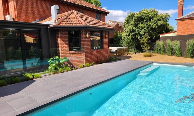 Lake Wendouree Maison | This house is a 4 bedroom(s), 2.5 bathrooms, located in Lake Wendouree, VIC.