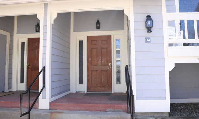 Chautauqua Copropriété | This is a timeshare condominium complex located on the northern end of Chautauqua Institution at 20 Elm Lane.