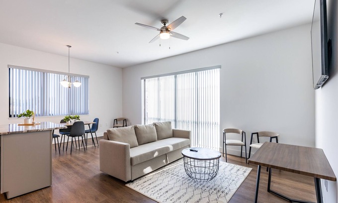 Eustis Appartement | This luxury paradise will leave you falling in love with our beautiful city!