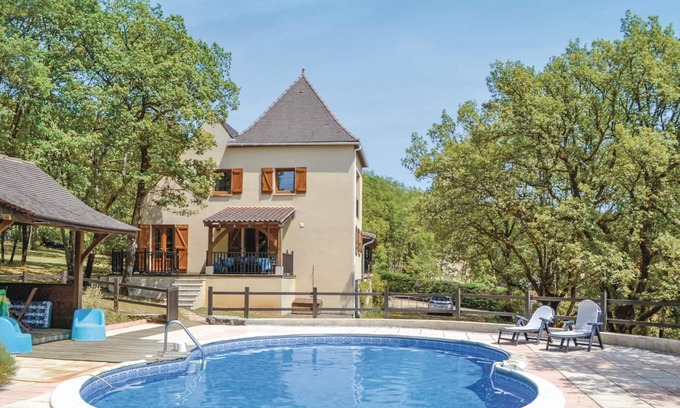 Montgesty Maison | 4 chambres hébergement à Montgesty