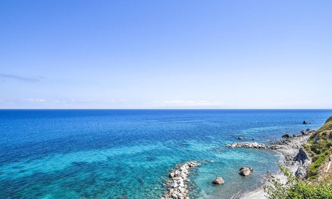 Motta San Giovanni Maison | 4 bedroom accommodation in Motta San Giovanni