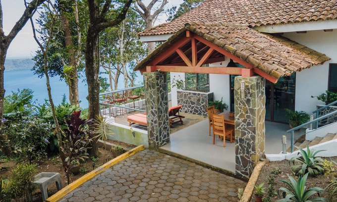 San Juan de Oriente Maison | This Villa is perfect for those seeking an unforgettable vacation experience.