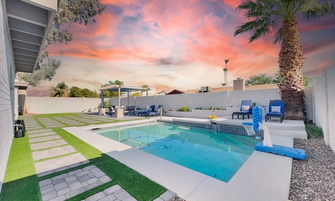 North Mountain Maison | This Yard Is Cool Y'all! Hot Pool! Game Room!