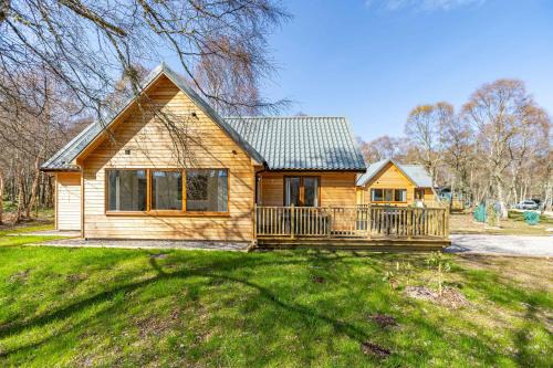 East Lewiston Maison | Thistle Lodge 20 with Hot Tub