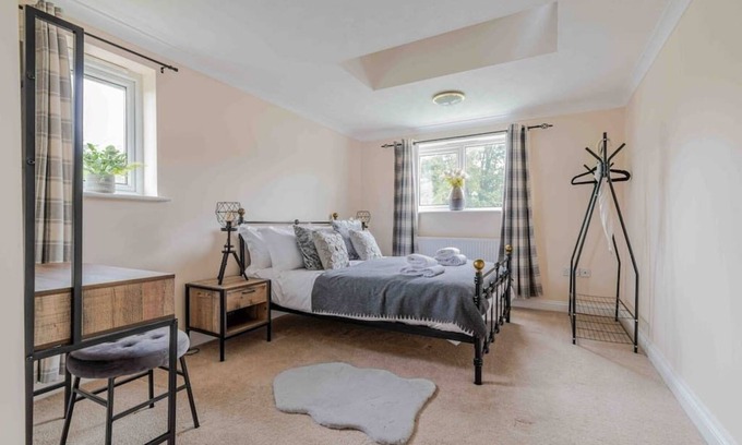 Witney Maison | Thorn House a beautiful large house in Witney