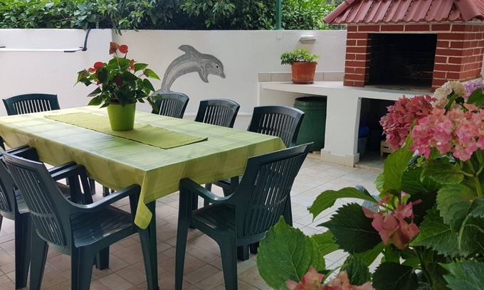 Mirce Appartement | Appartement de trois chambres avec la terrasse Mirca, Brac (A-2886-a)