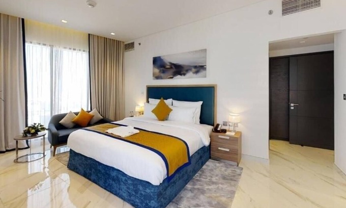 Al Mankhool Appartement | Three Bedroom Apartment Near Sharaf Dg Metro By ER