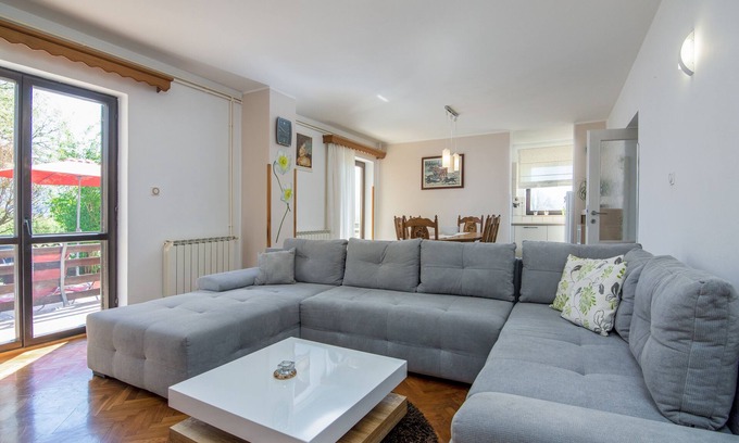 Polje Cepic Appartement | Appartement de trois chambres avec la terrasse Cepic, Sredisnja Istra (A-11636-a)
