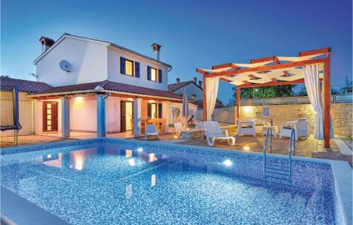 Rebici Maison | Three-Bedroom Holiday Home In Rebici
