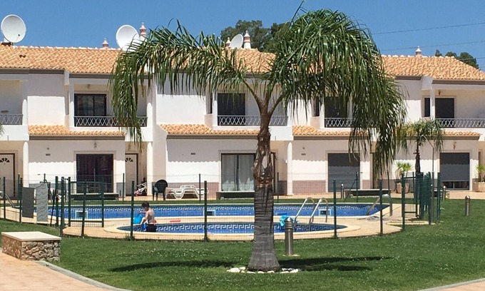 Mosqueira Maison | Maison de trois chambres avec piscine