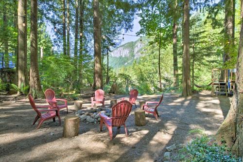 Index Maison | Three Enchanting Riverfront Cabins Hot Tub Access