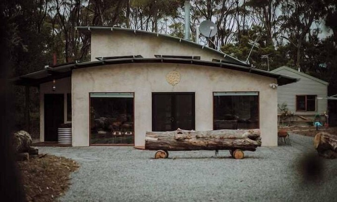South Bruny Maison | Three Little Pigs Escape - Main House + Cabin