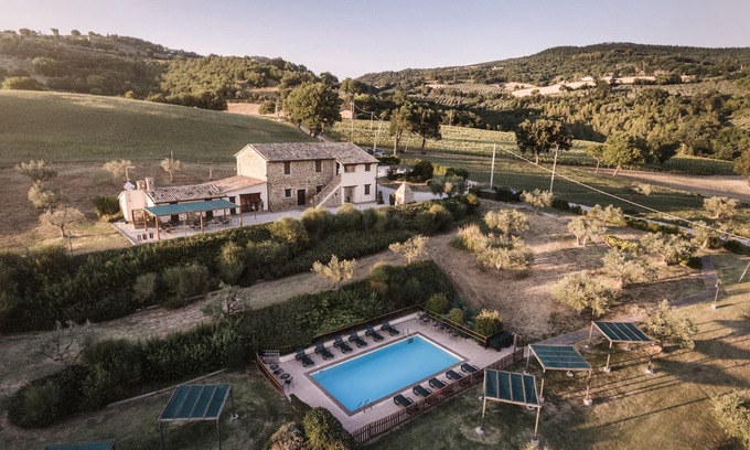 Assisi Appartement | Three-room apartment with pool - Ginestra