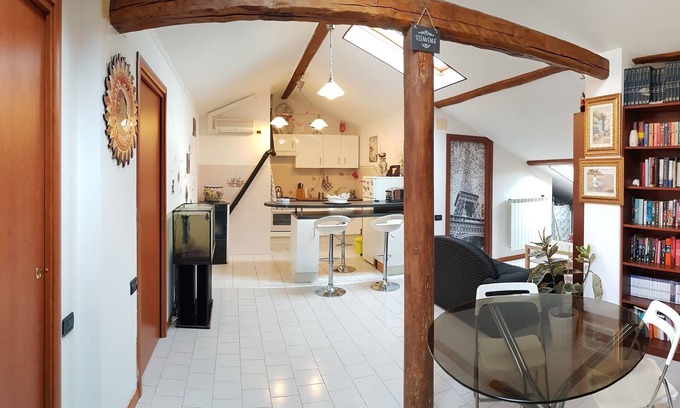 Rezza Appartement | Appartement mansardé de trois pièces