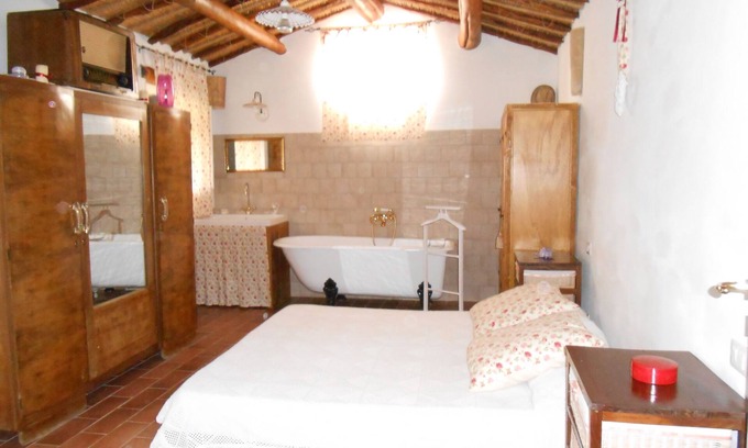 San Giovanni Suergiu Maison | Appartement de trois pièces avec jardin 4 lits Mer et Relax WIFI Parking aire de jeux