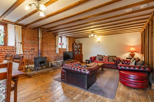 Aldborough Maison | Threshers Barn and Shire Horse Barn